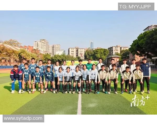 启航足球队：追逐梦想的绿茵之旅，团结拼搏共创辉煌未来