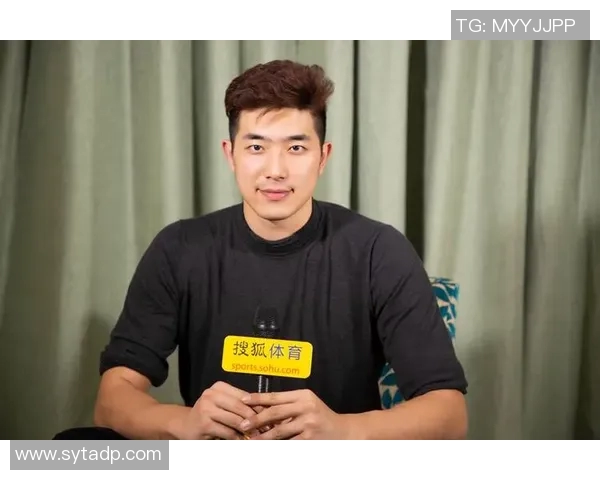 吴冠希：从篮球场上的拼搏到生活中的坚持，见证成长与梦想的旅程